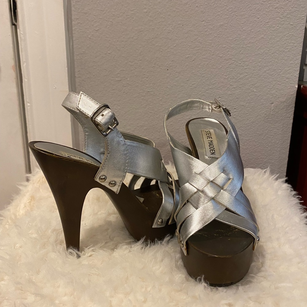 Steve Madden Silver/wood heels